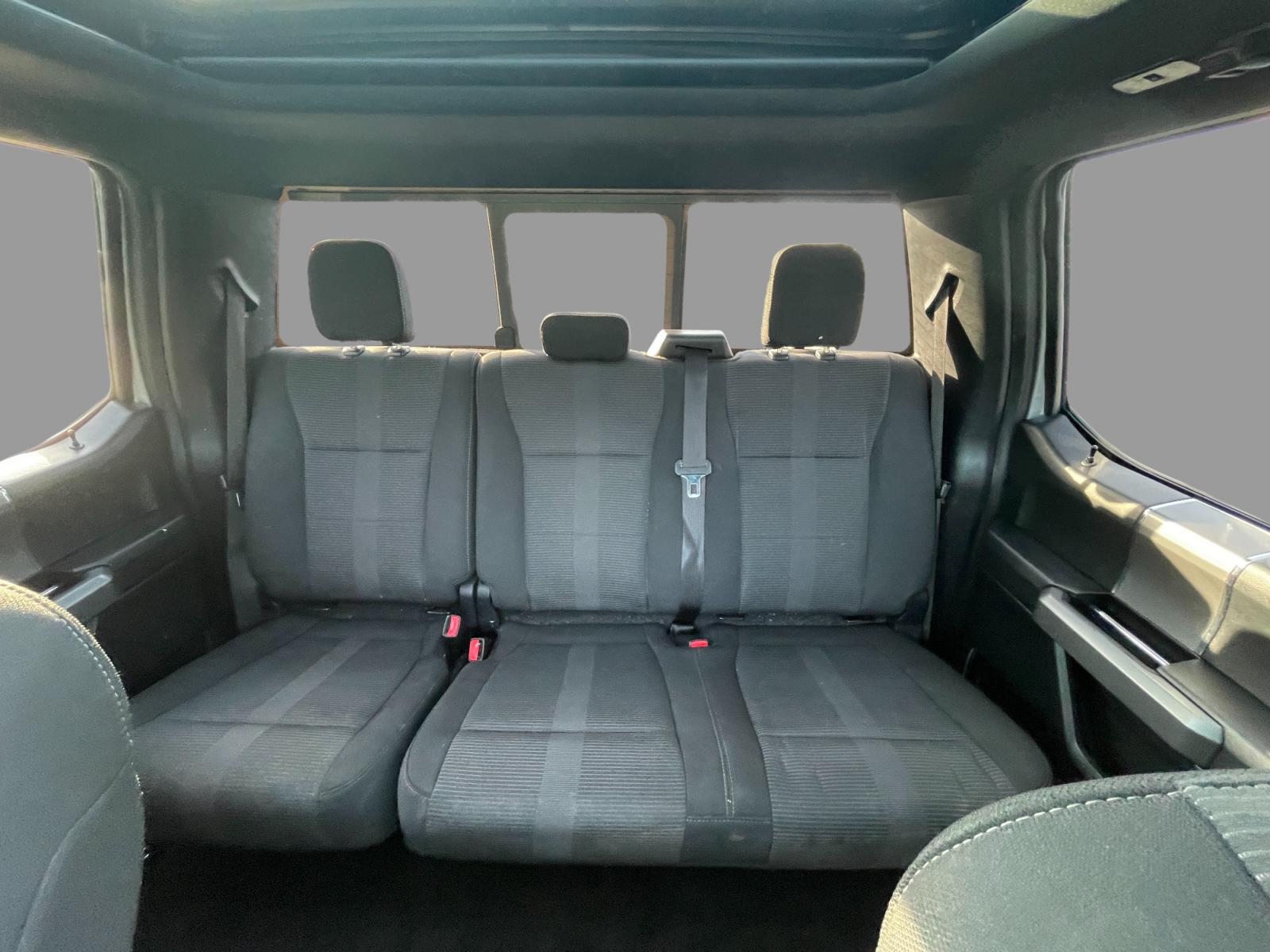 2017 Silver /Black Ford F-150 XLT SuperCrew 5.5-ft. Bed 4WD (1FTEW1EG4HF) with an 3.5L V6 DOHC 24V TWIN TURBO engine, 10 Speed Auto transmission, located at 11115 Chardon Rd. , Chardon, OH, 44024, (440) 214-9705, 41.580246, -81.241943 - Photo #38